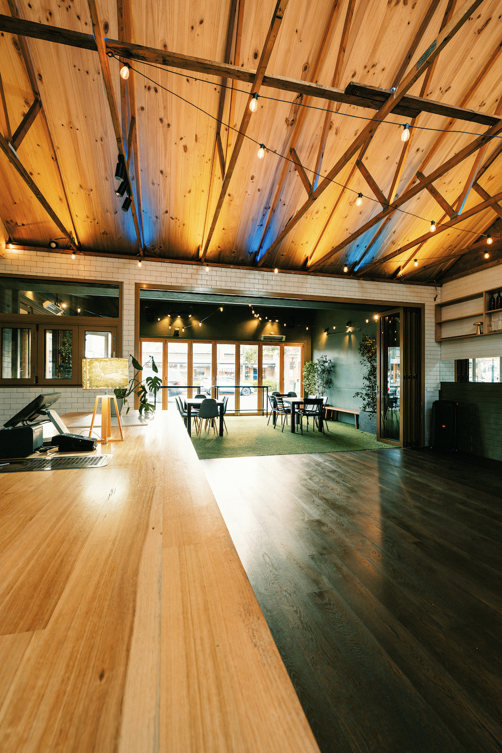 THIRTYFIVEMILLION QUEEN VENUE (115)